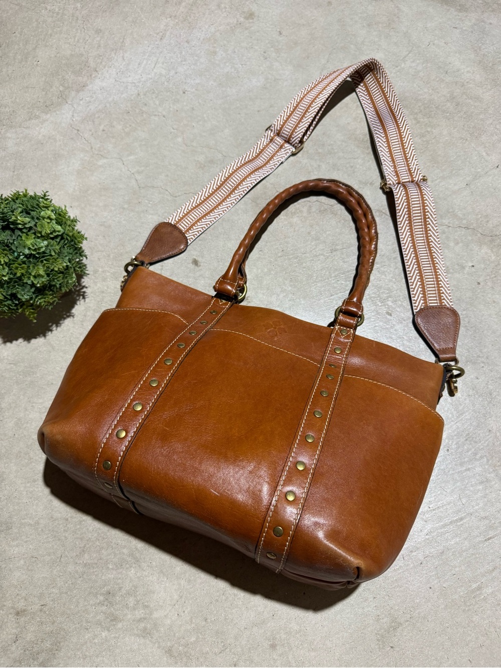 Patricia Nash Carducci Pocket Tote Bag Purse Brown Leather Western Boho